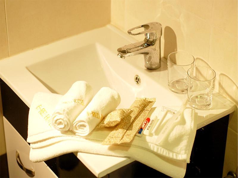 Ernes Hotel Bayu Mutiara Bukit Mertajam Eksteriør billede